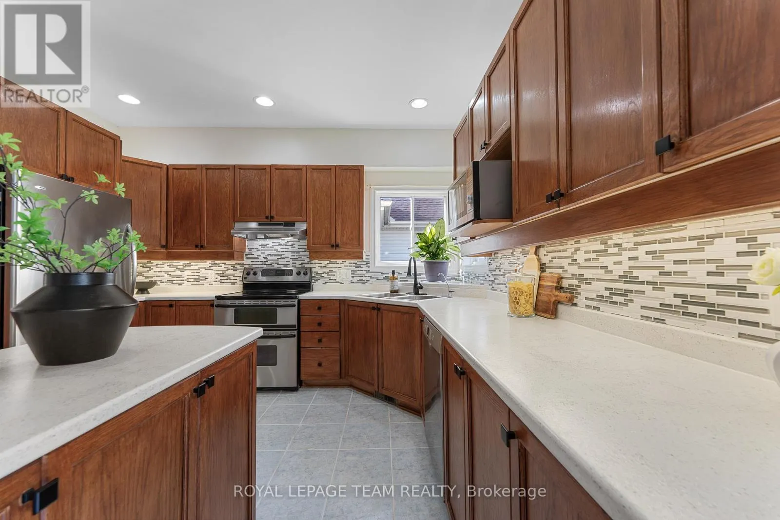 19 BLACK TERN CRESCENT