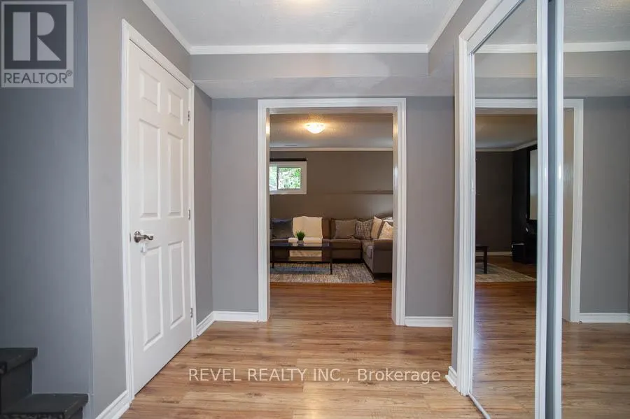 38 LUDLOW CRESCENT