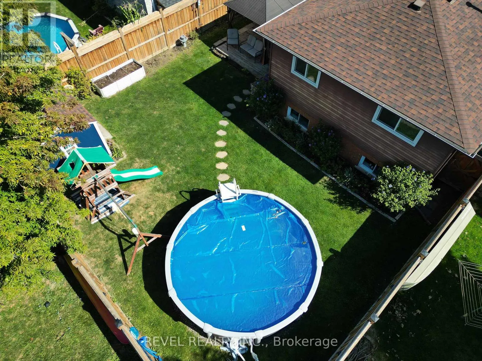 38 LUDLOW CRESCENT