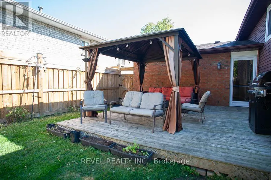 38 LUDLOW CRESCENT