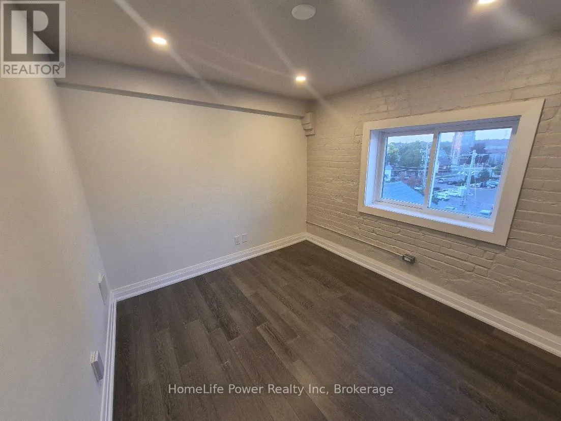405 - 11 WEST STREET, #405