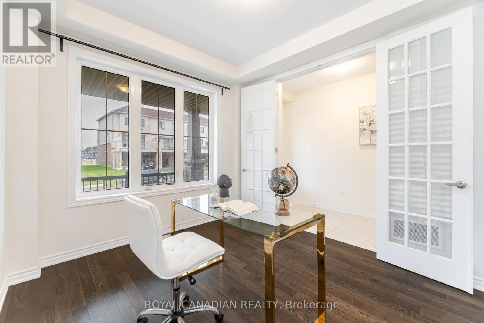 27 BEE CRESCENT