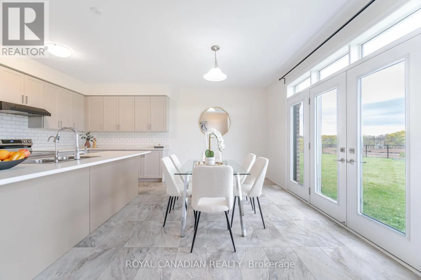 27 BEE CRESCENT