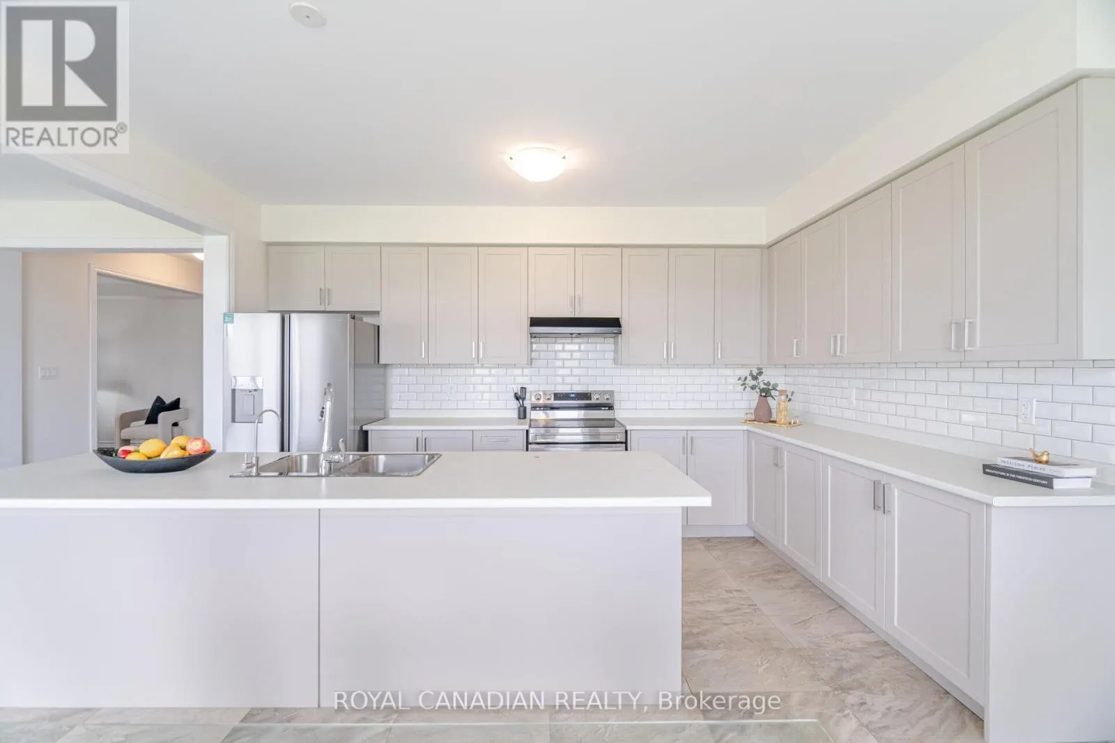 27 BEE CRESCENT