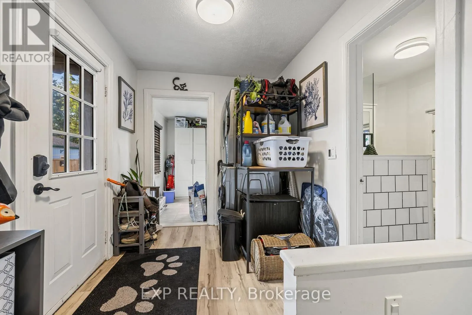 237 VICTORIA ROAD S