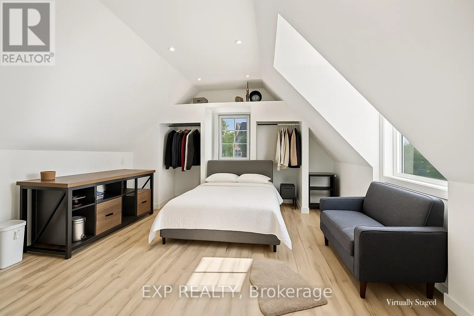 237 VICTORIA ROAD S