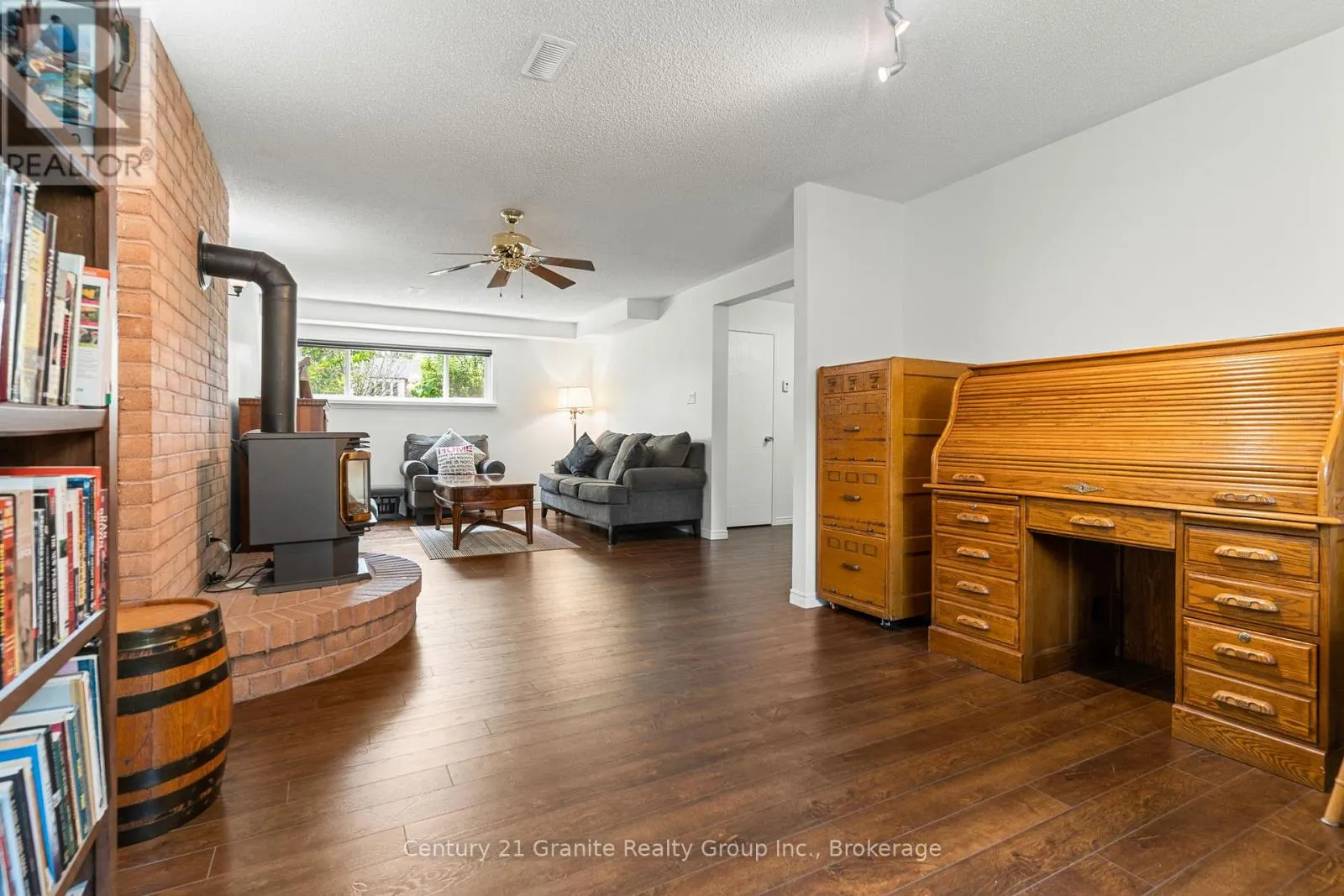 4 BIRCH CRESCENT