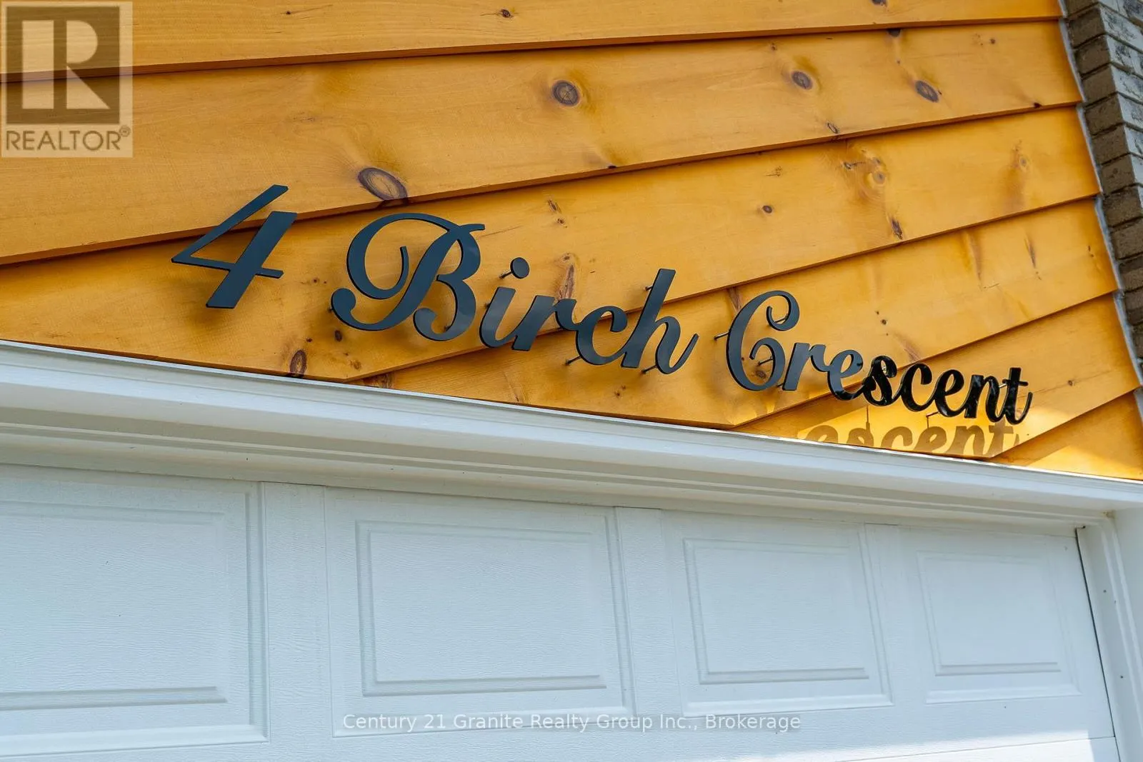 4 BIRCH CRESCENT