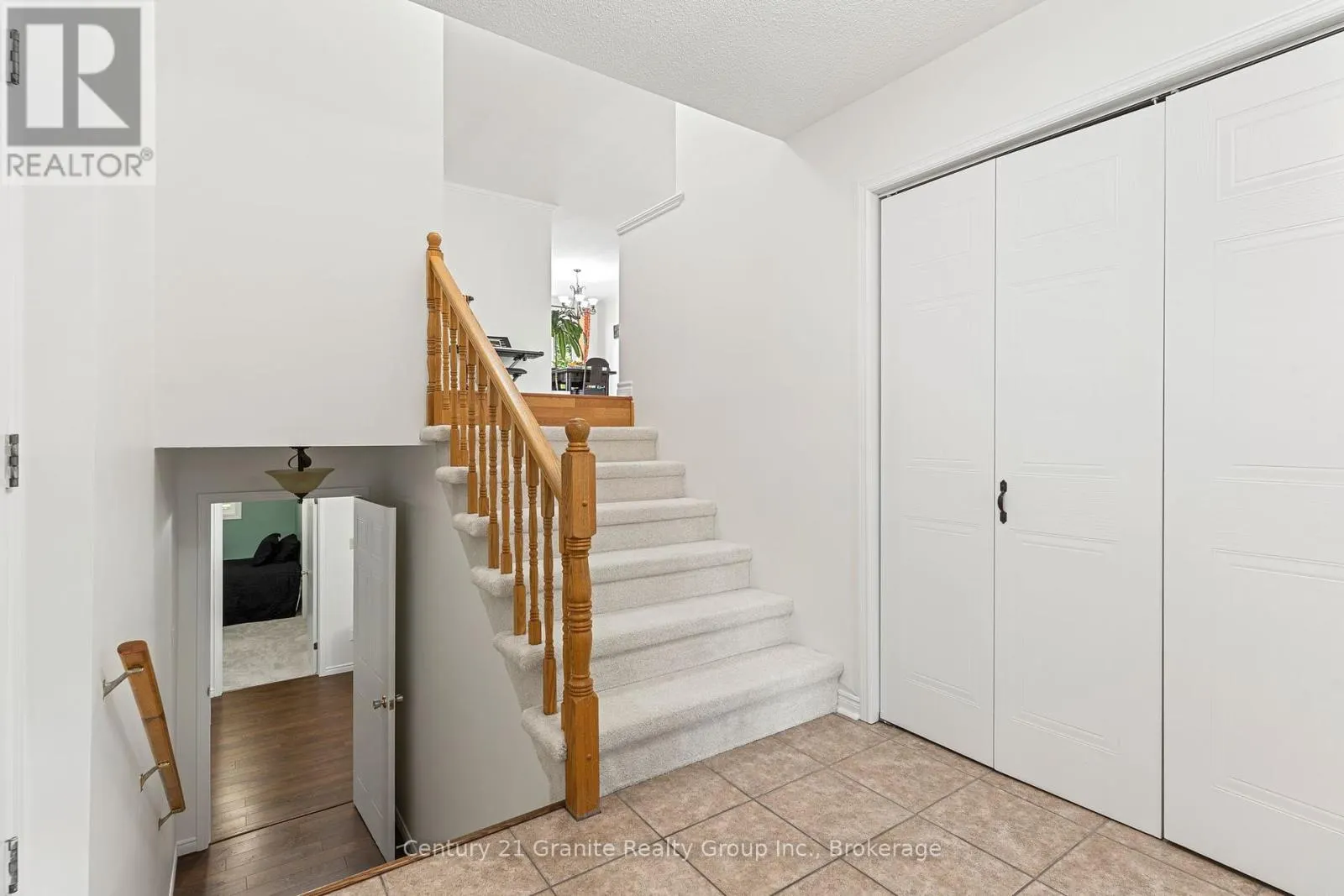 4 BIRCH CRESCENT