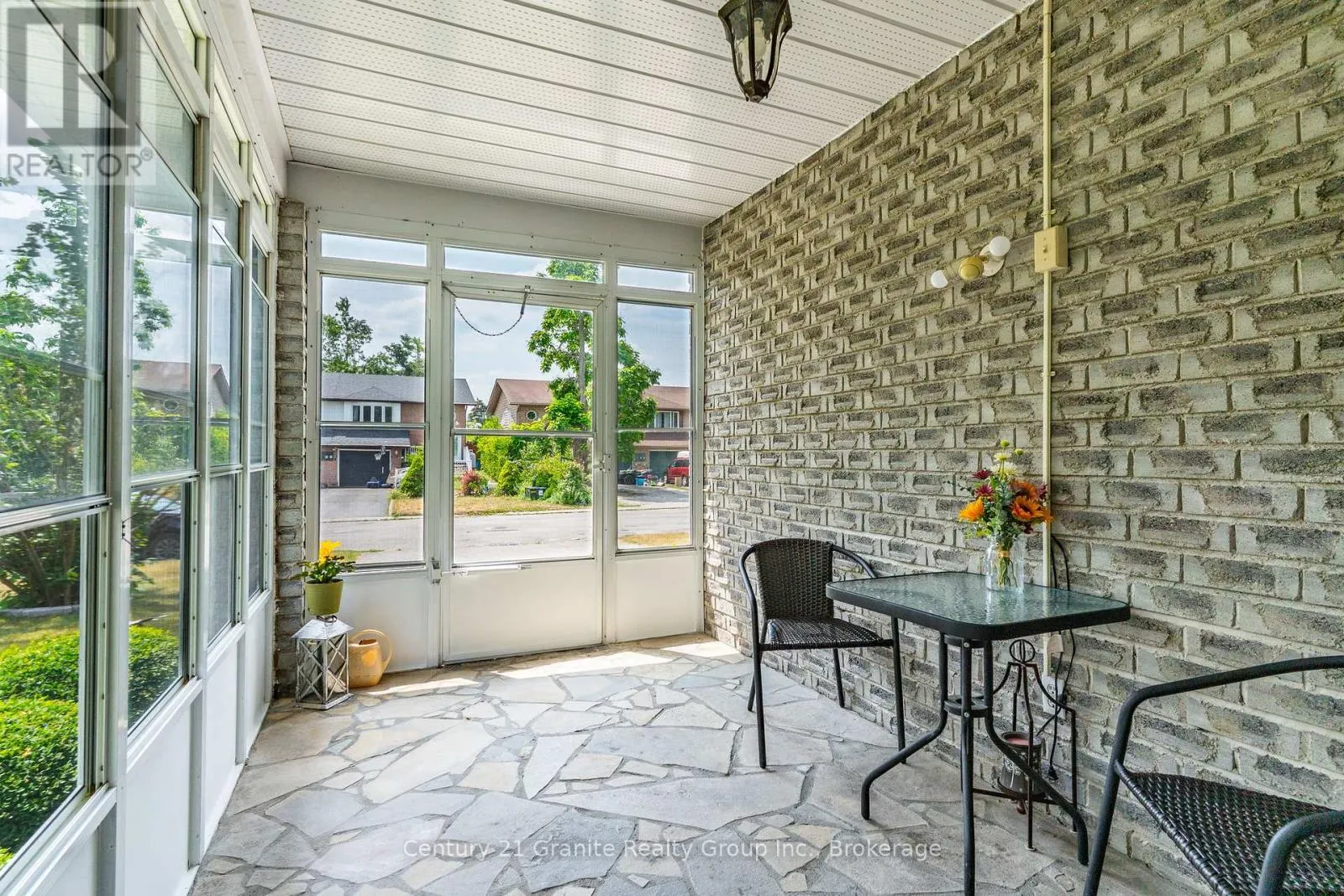 4 BIRCH CRESCENT