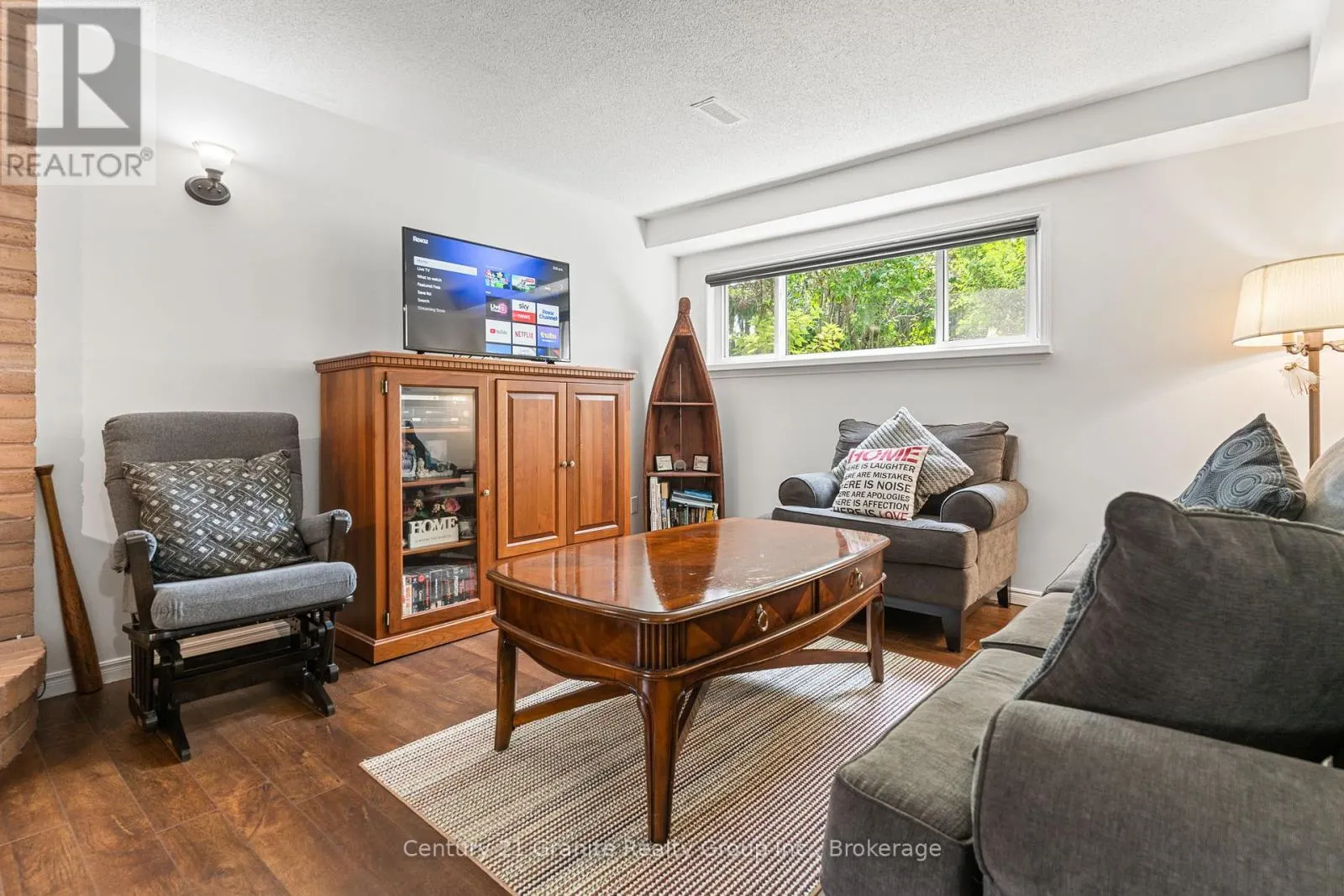 4 BIRCH CRESCENT