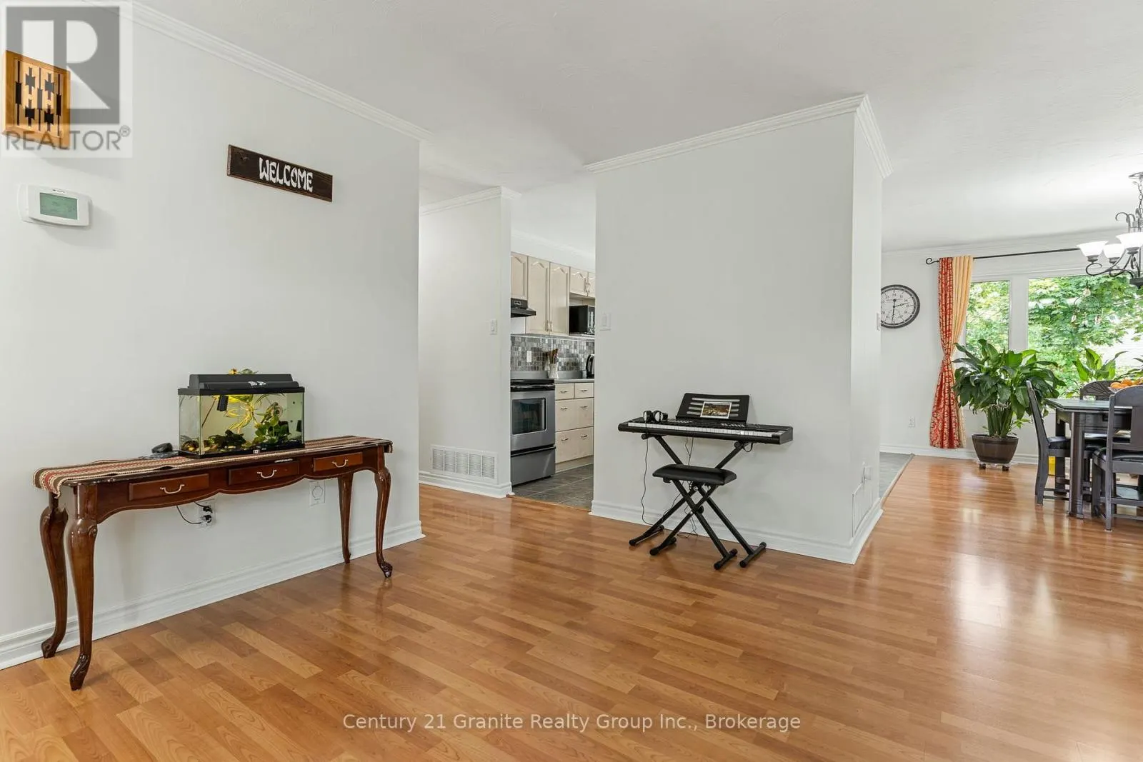4 BIRCH CRESCENT
