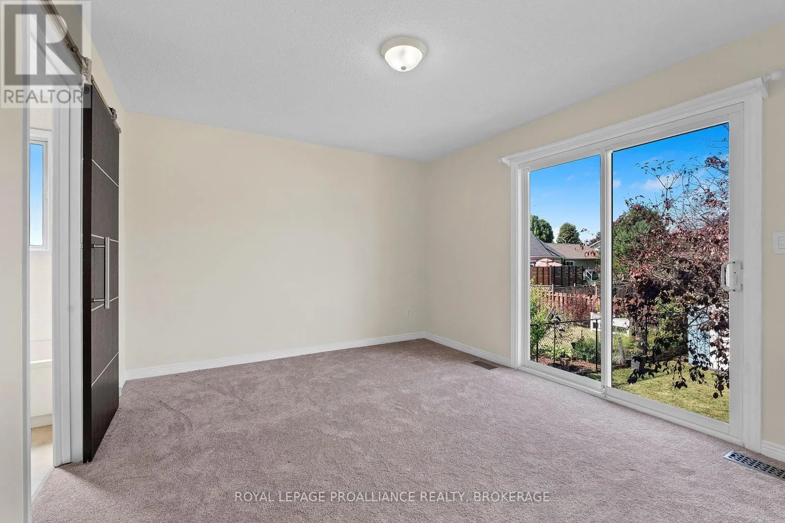 50 DAVEY CRESCENT