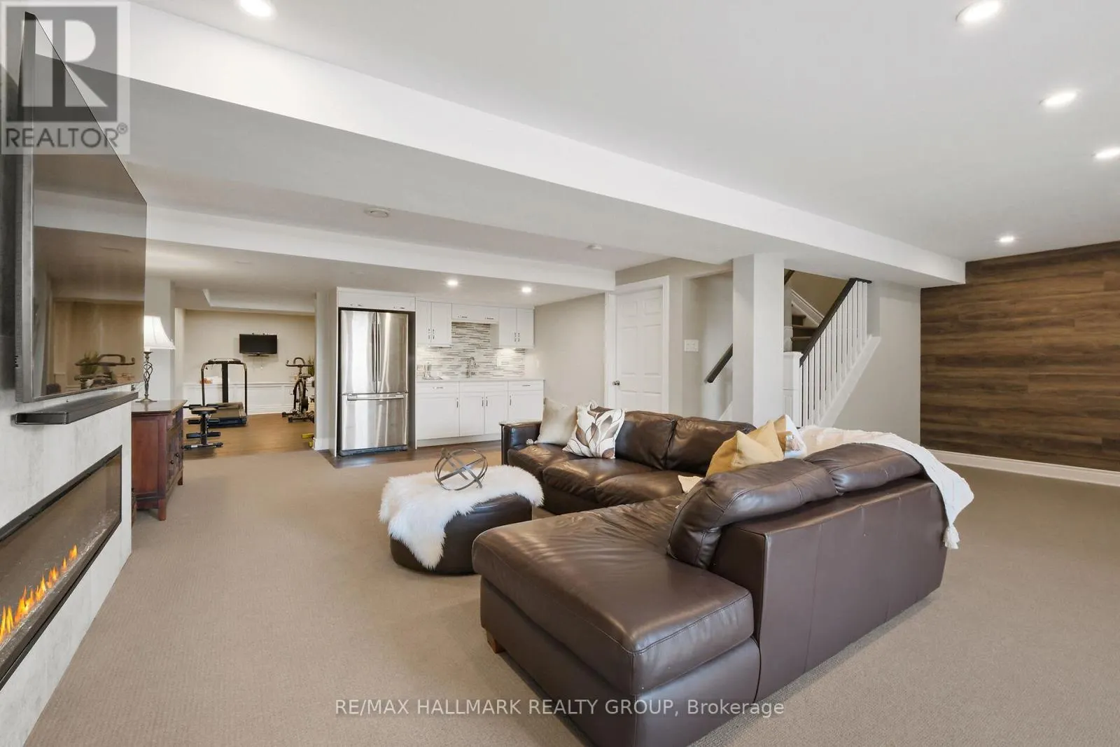 444 FRANK CAULEY WAY