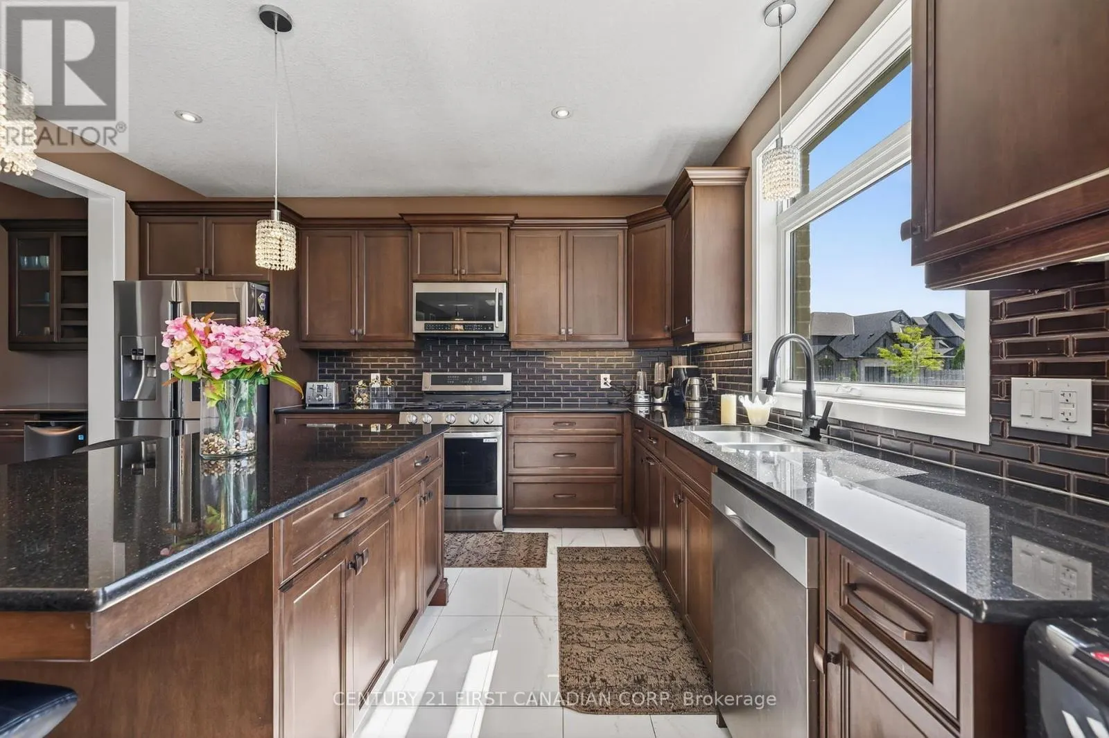 703 ZAIFMAN CIRCLE