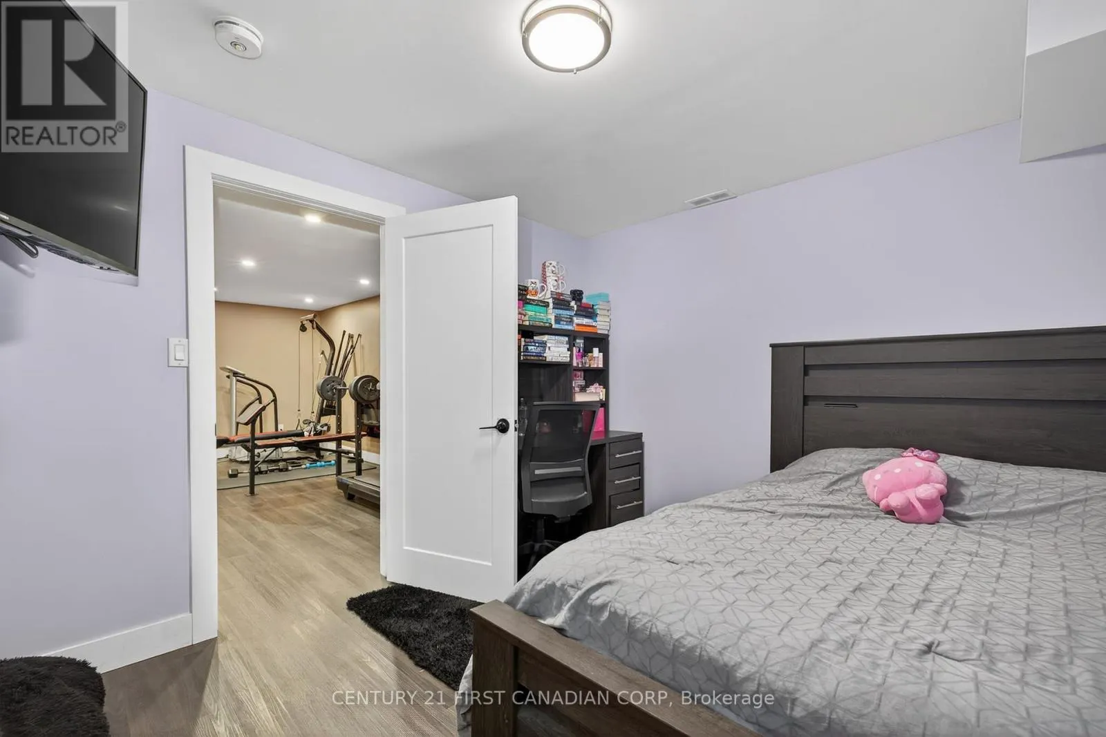 703 ZAIFMAN CIRCLE