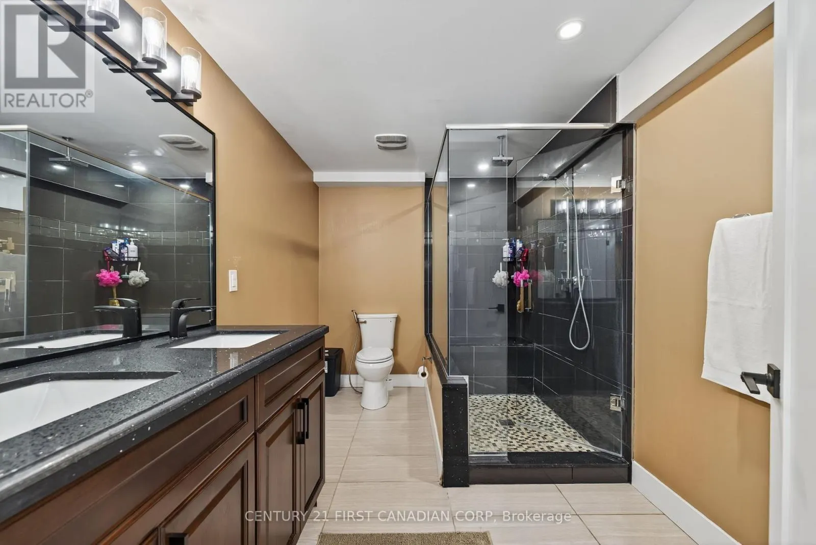 703 ZAIFMAN CIRCLE