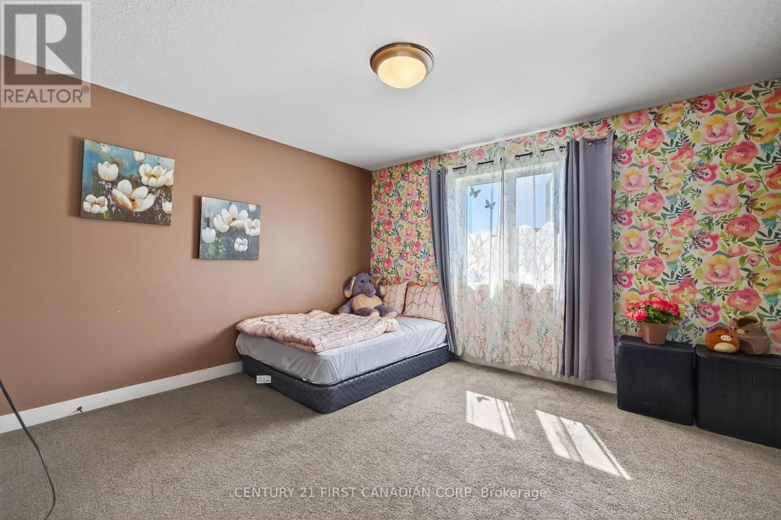 703 ZAIFMAN CIRCLE