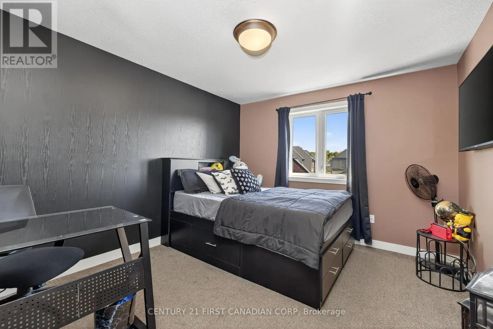 703 ZAIFMAN CIRCLE