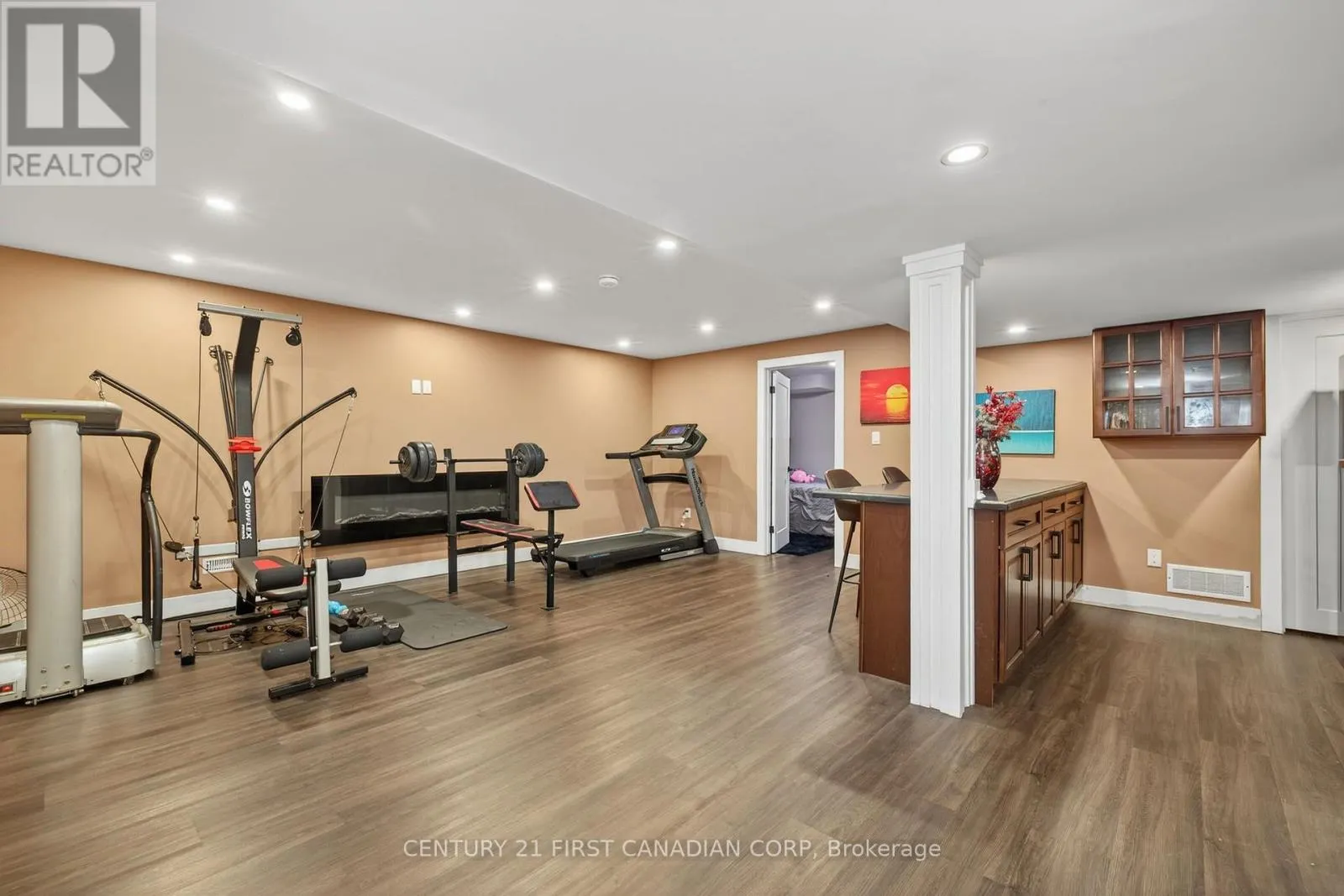 703 ZAIFMAN CIRCLE