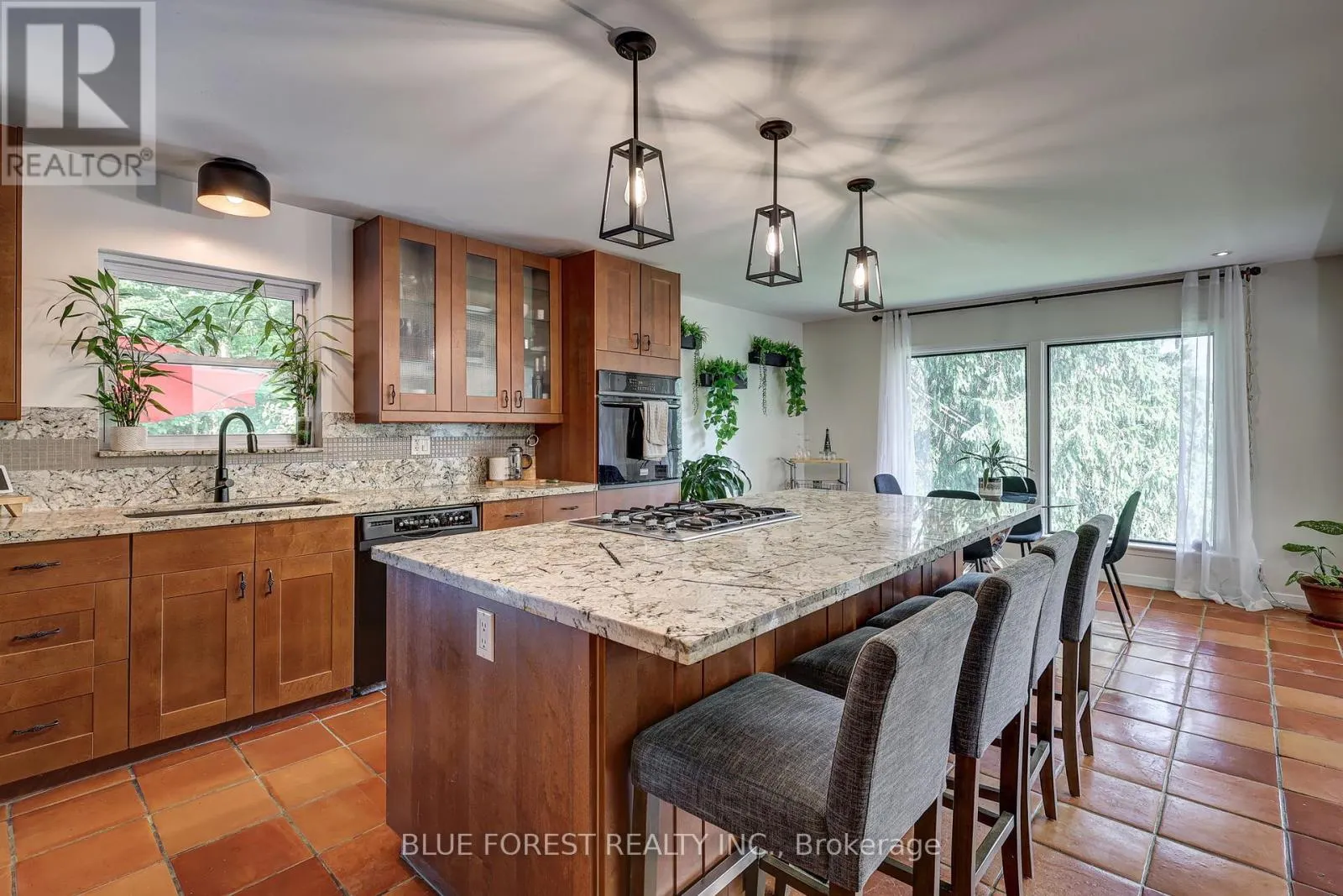 800 SPRINGBANK DRIVE