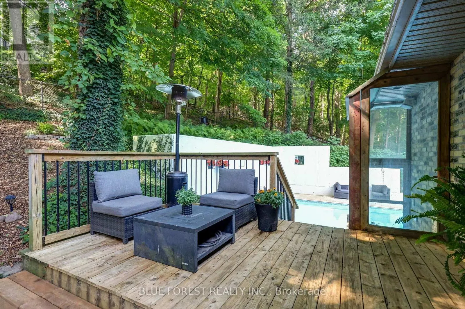 800 SPRINGBANK DRIVE