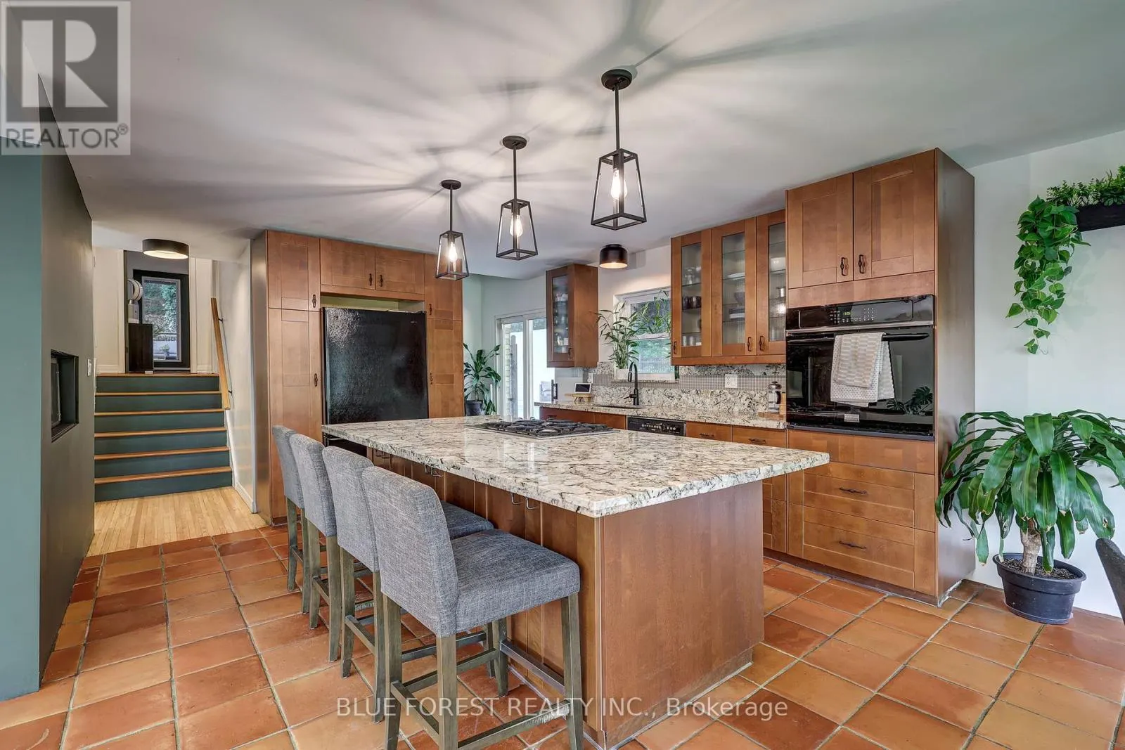 800 SPRINGBANK DRIVE