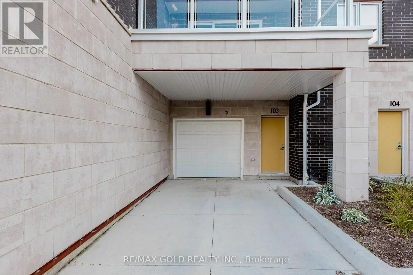 3 - 124 SEABROOK DRIVE