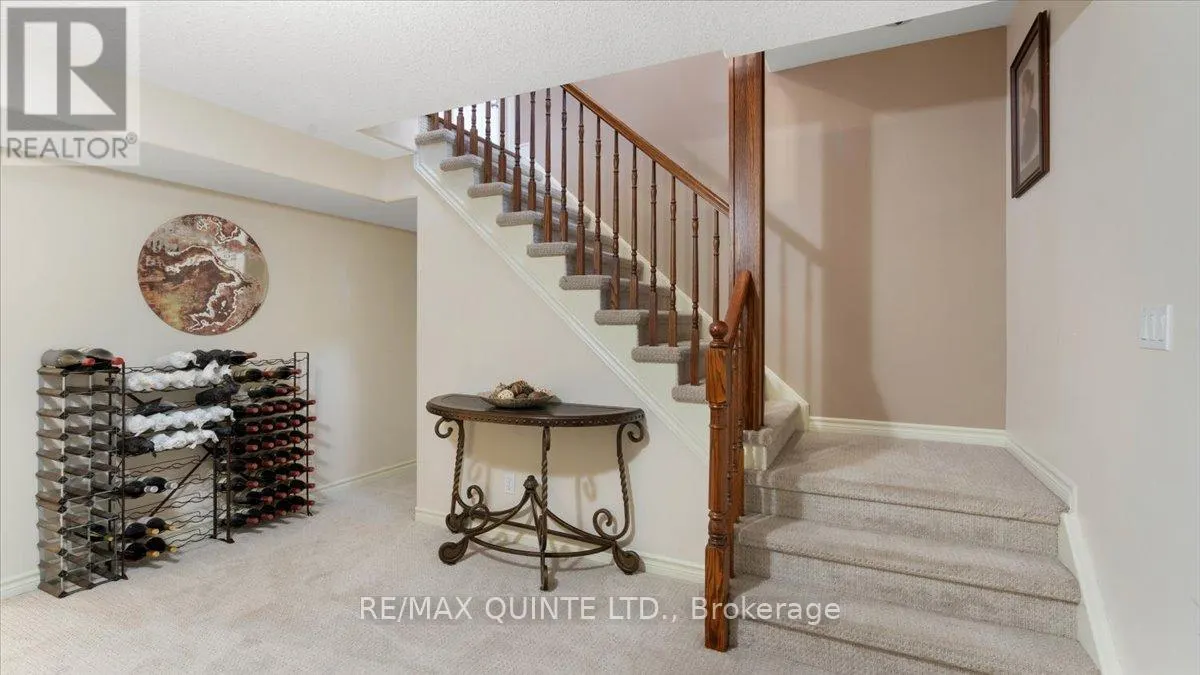 39 DEERFIELD COURT