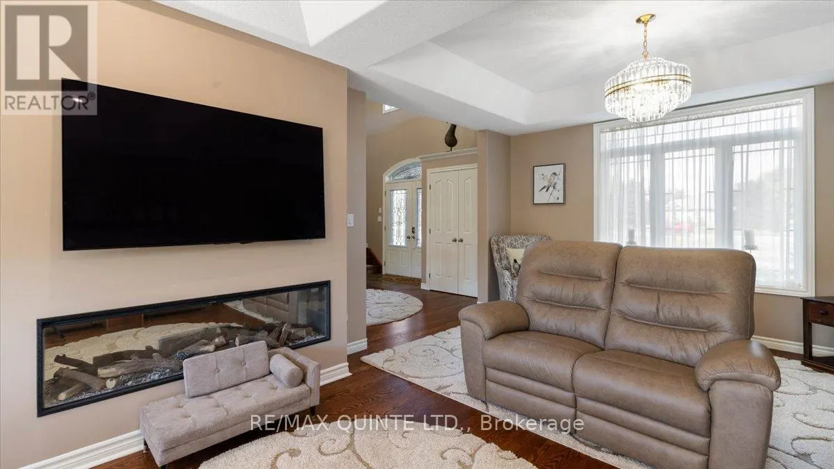 39 DEERFIELD COURT