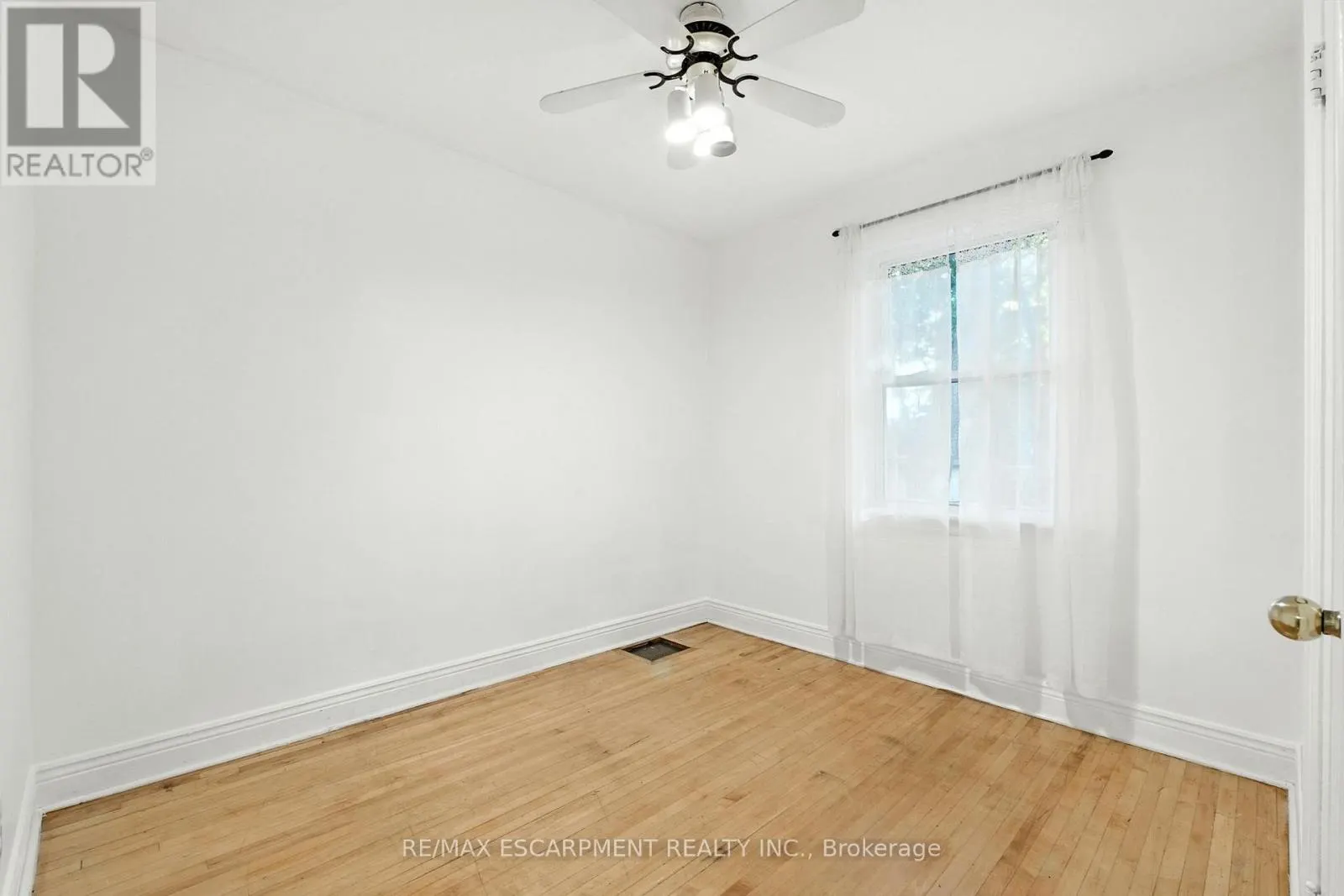 261 EAST 14TH STREET