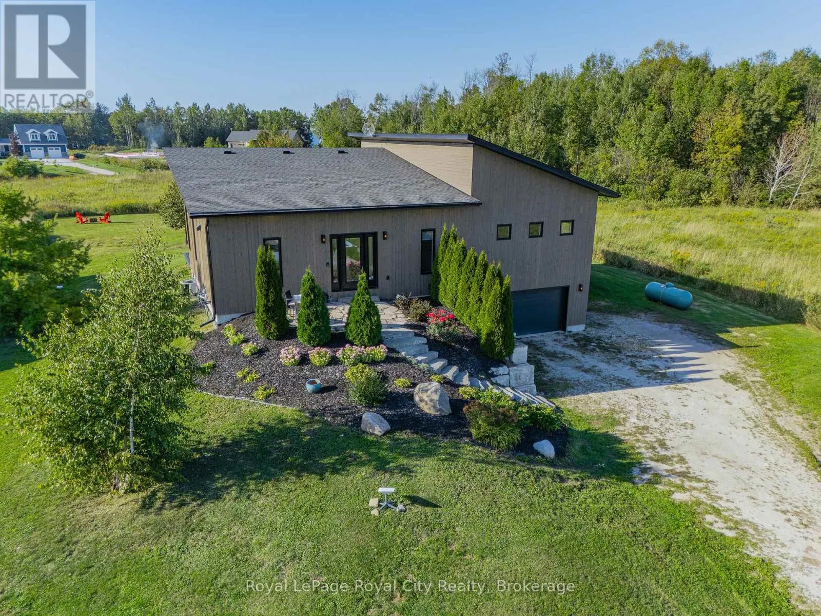 103 UGOVSEK CRESCENT