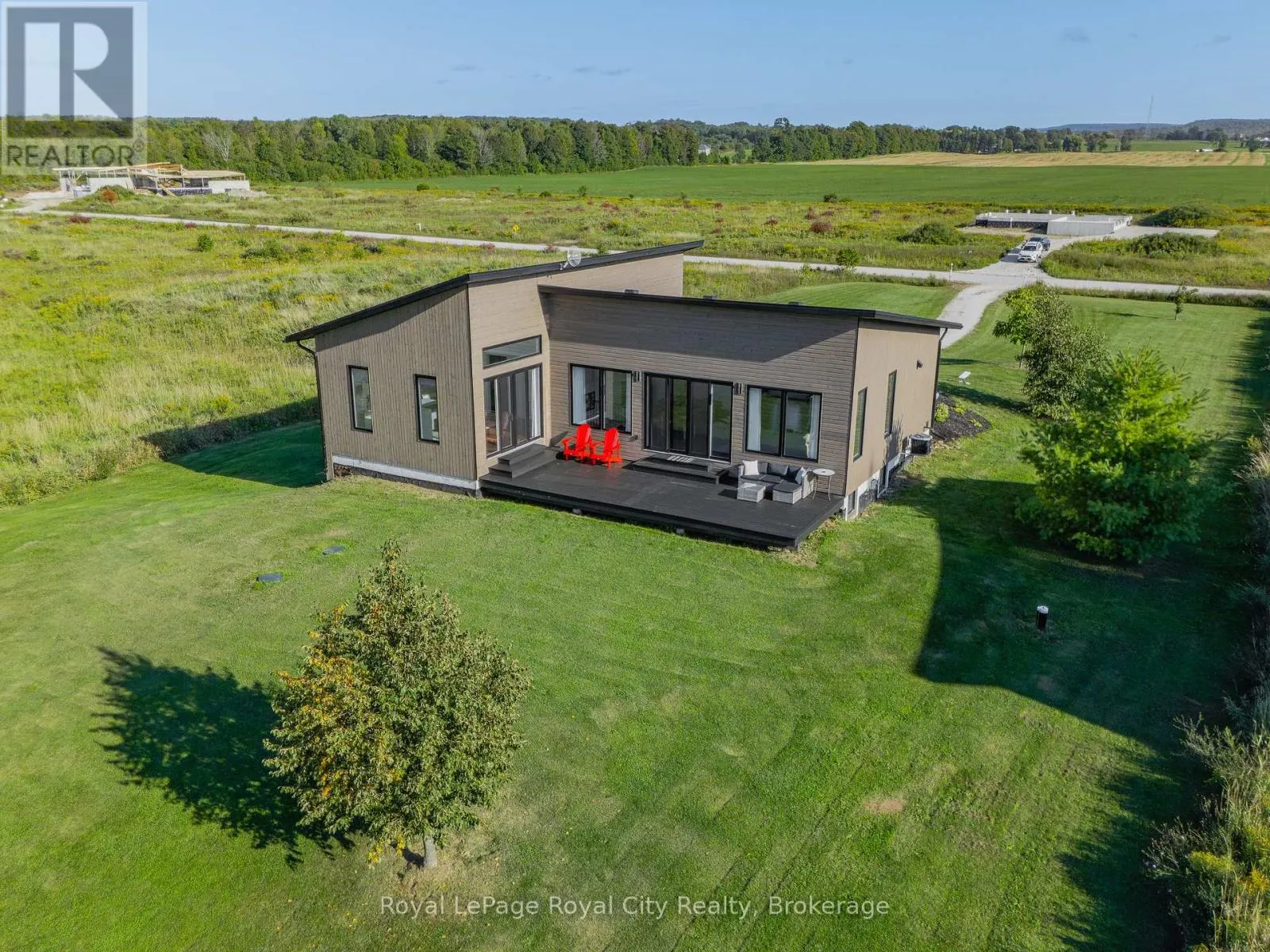 103 UGOVSEK CRESCENT