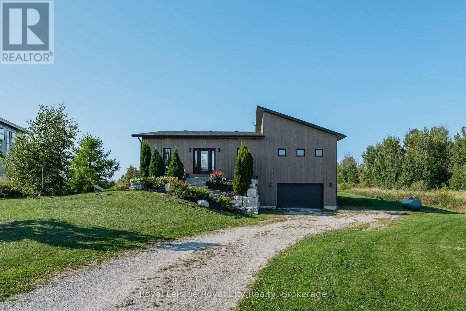 103 UGOVSEK CRESCENT