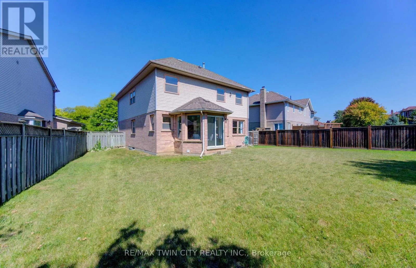 53 LYNNVALLEY CRESCENT