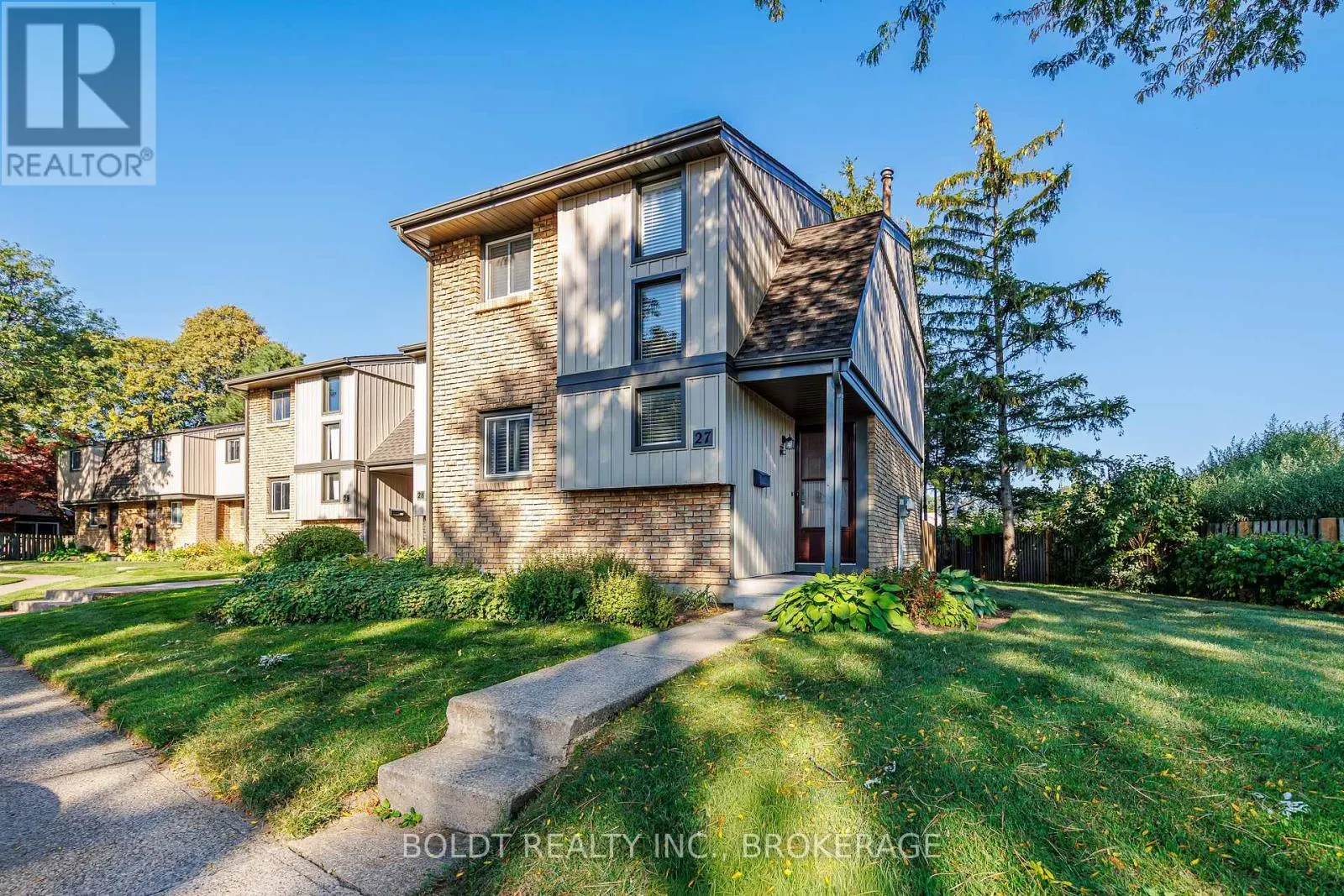 27 - 302 VINE STREET, #27