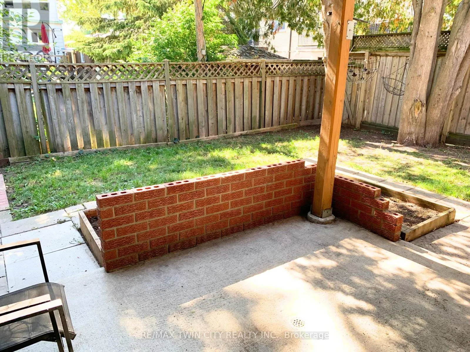 77A FLORENCE AVENUE