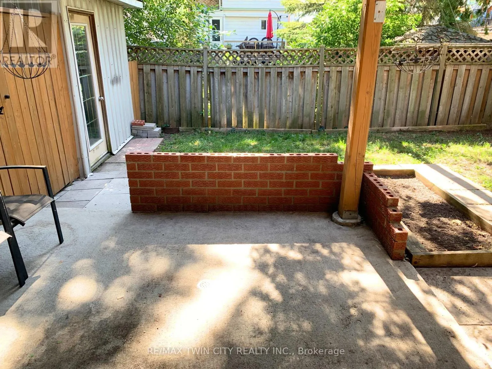 77A FLORENCE AVENUE