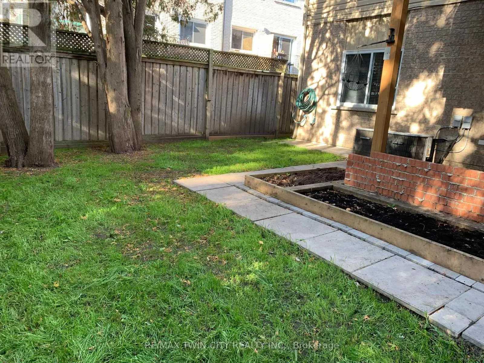 77A FLORENCE AVENUE