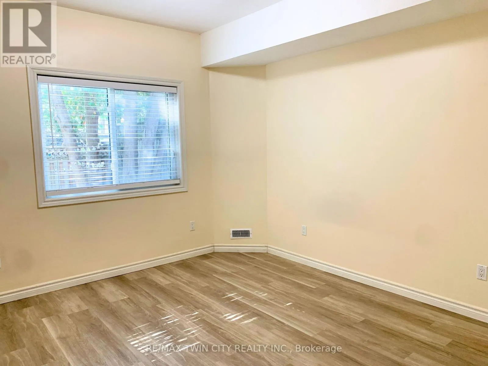 77A FLORENCE AVENUE