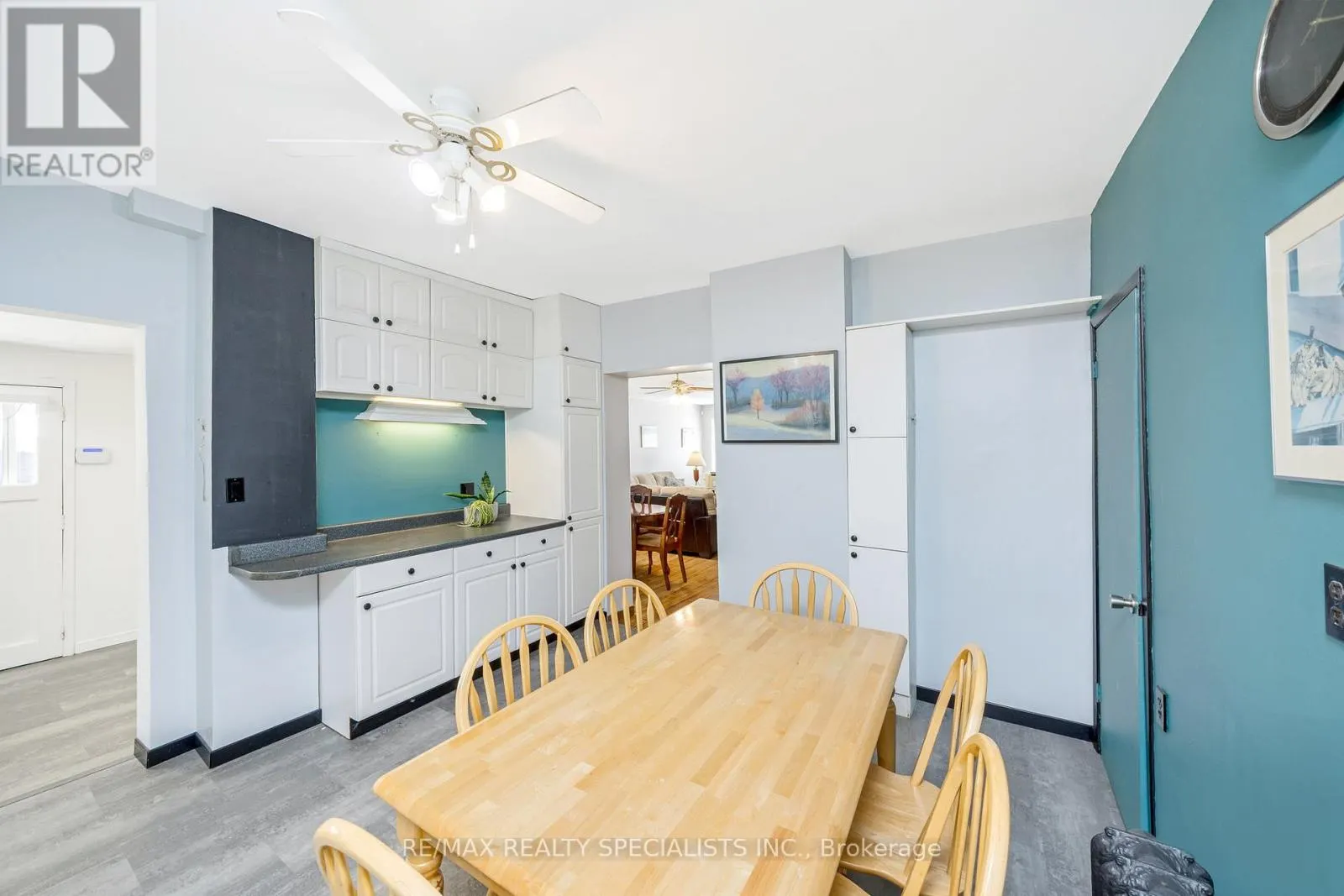 356 HUNTER STREET W