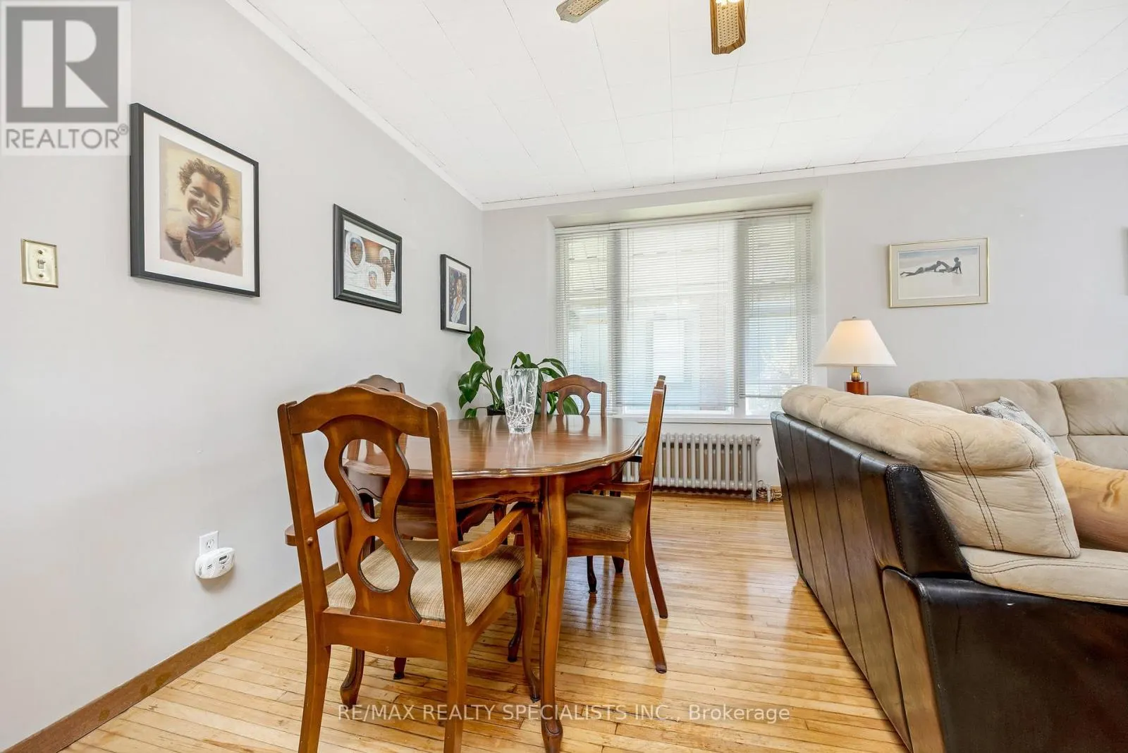 356 HUNTER STREET W
