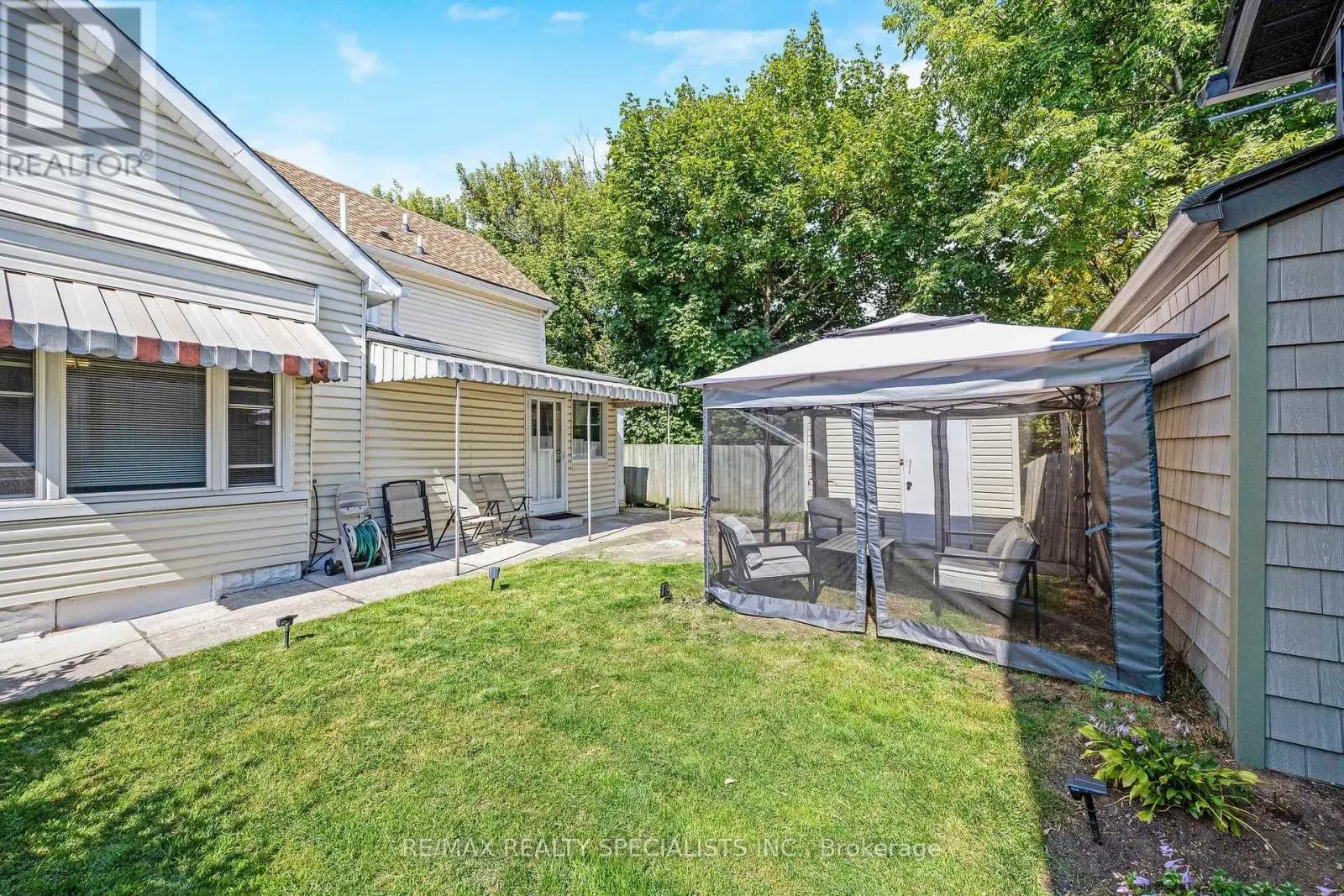 356 HUNTER STREET W