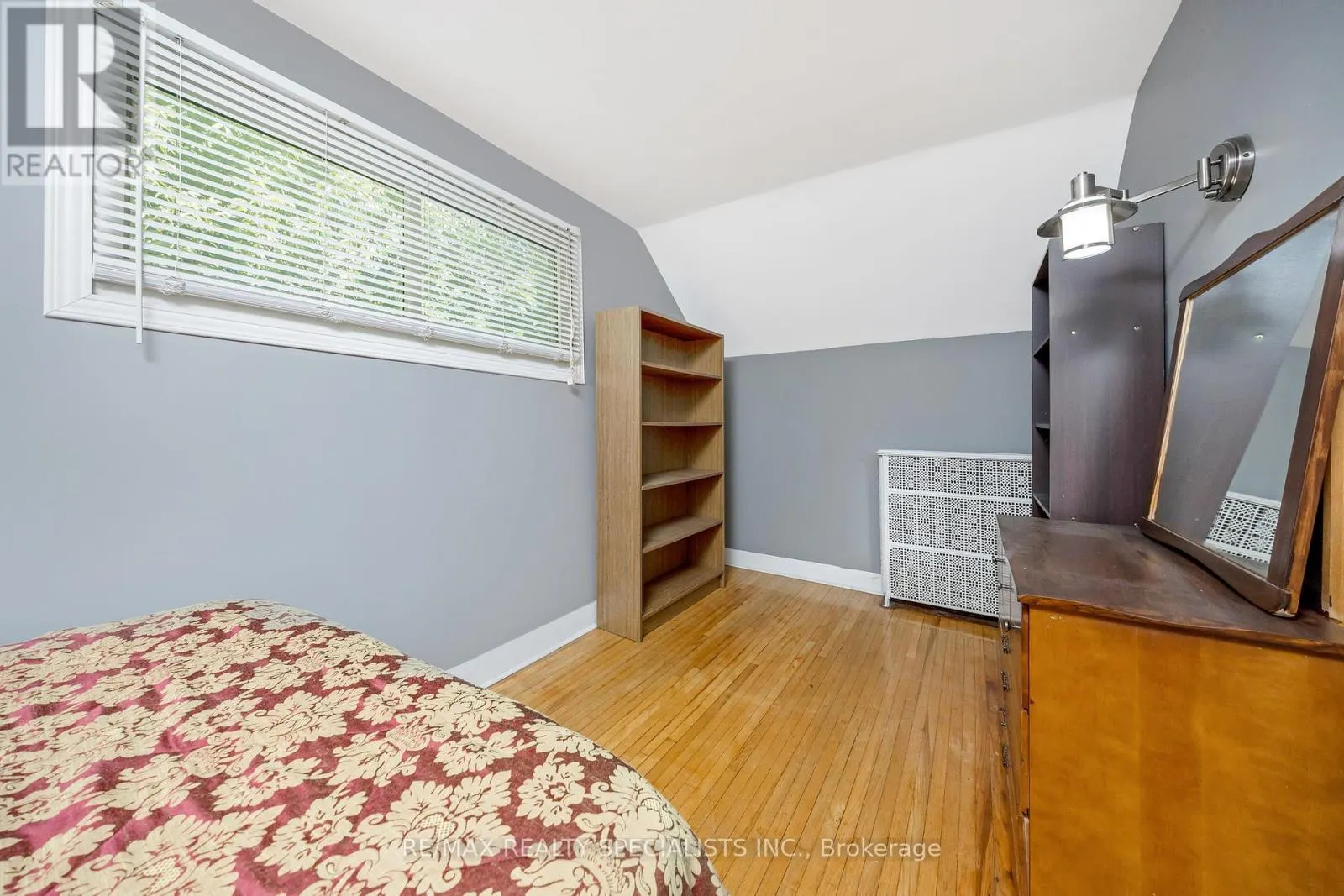 356 HUNTER STREET W