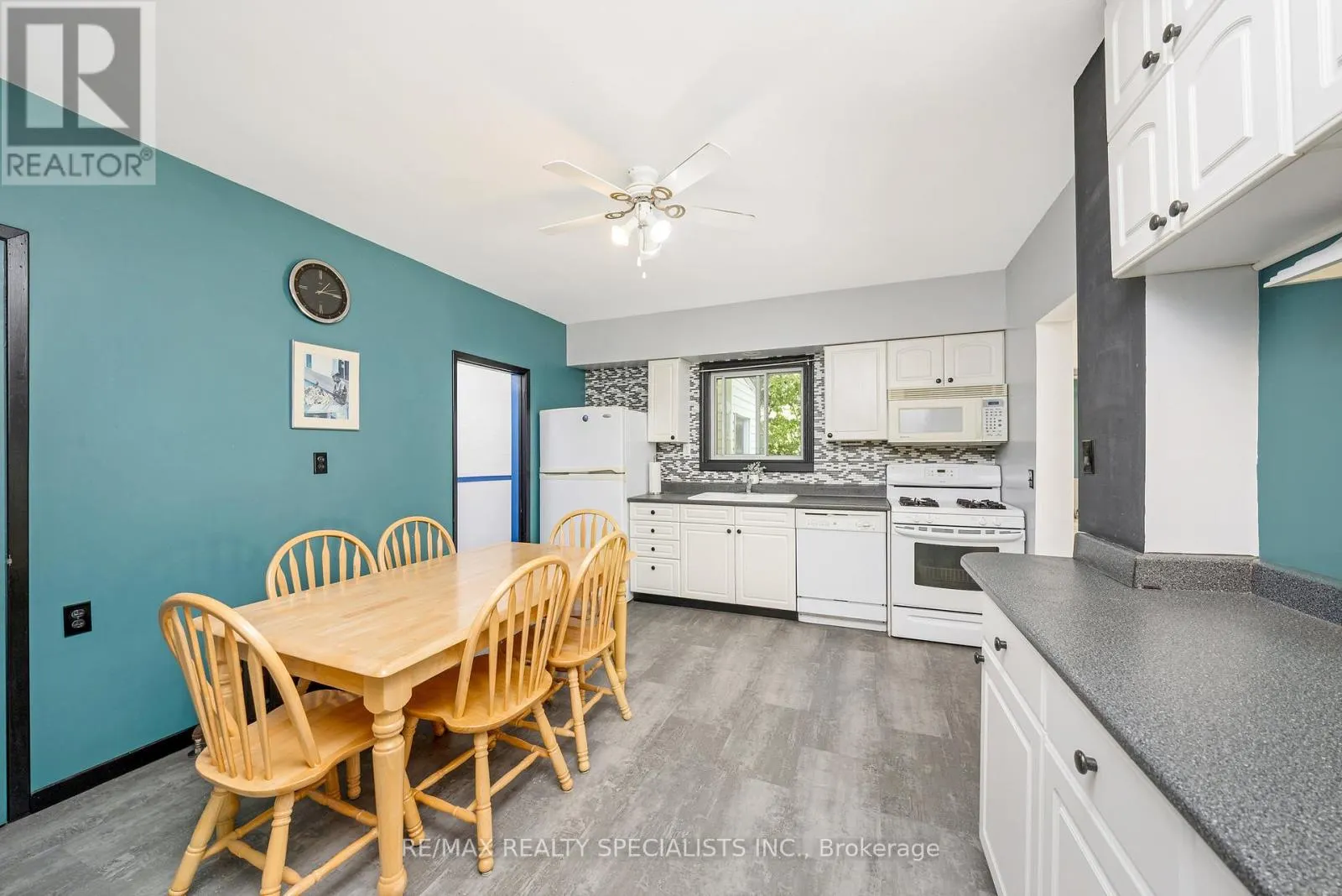 356 HUNTER STREET W