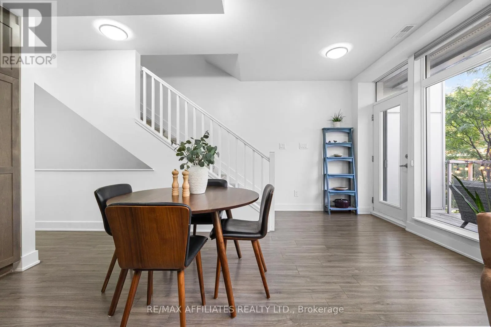 104 HOLMWOOD AVENUE