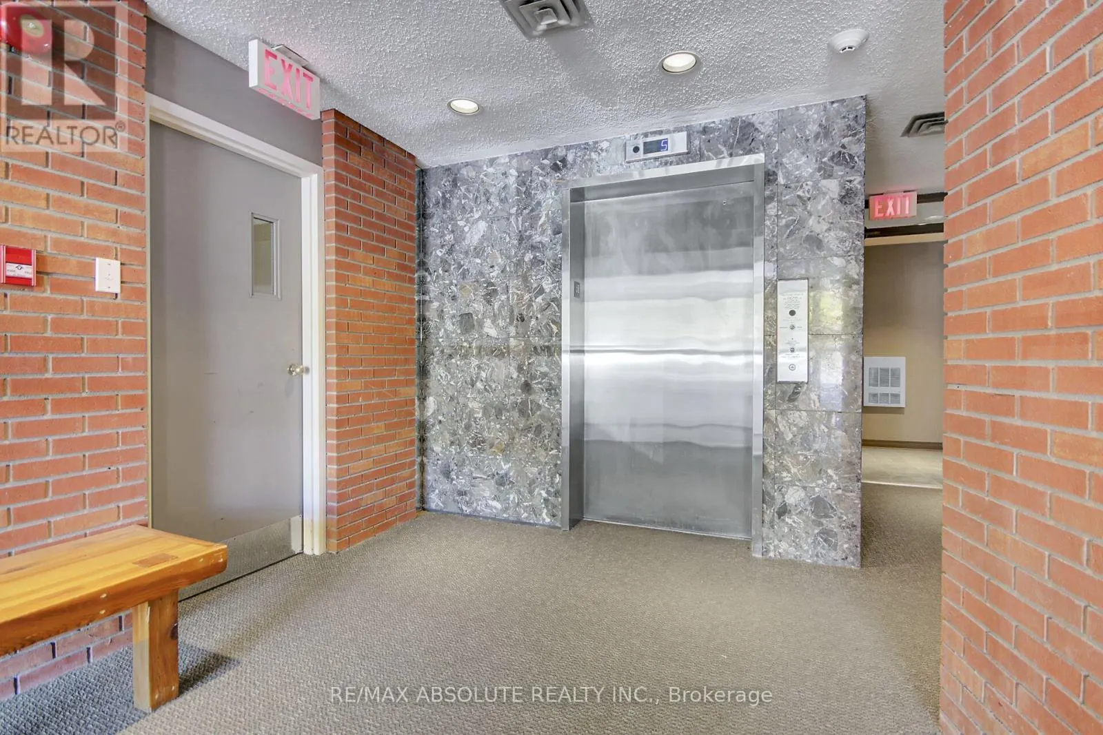 302 - 446 GILMOUR STREET