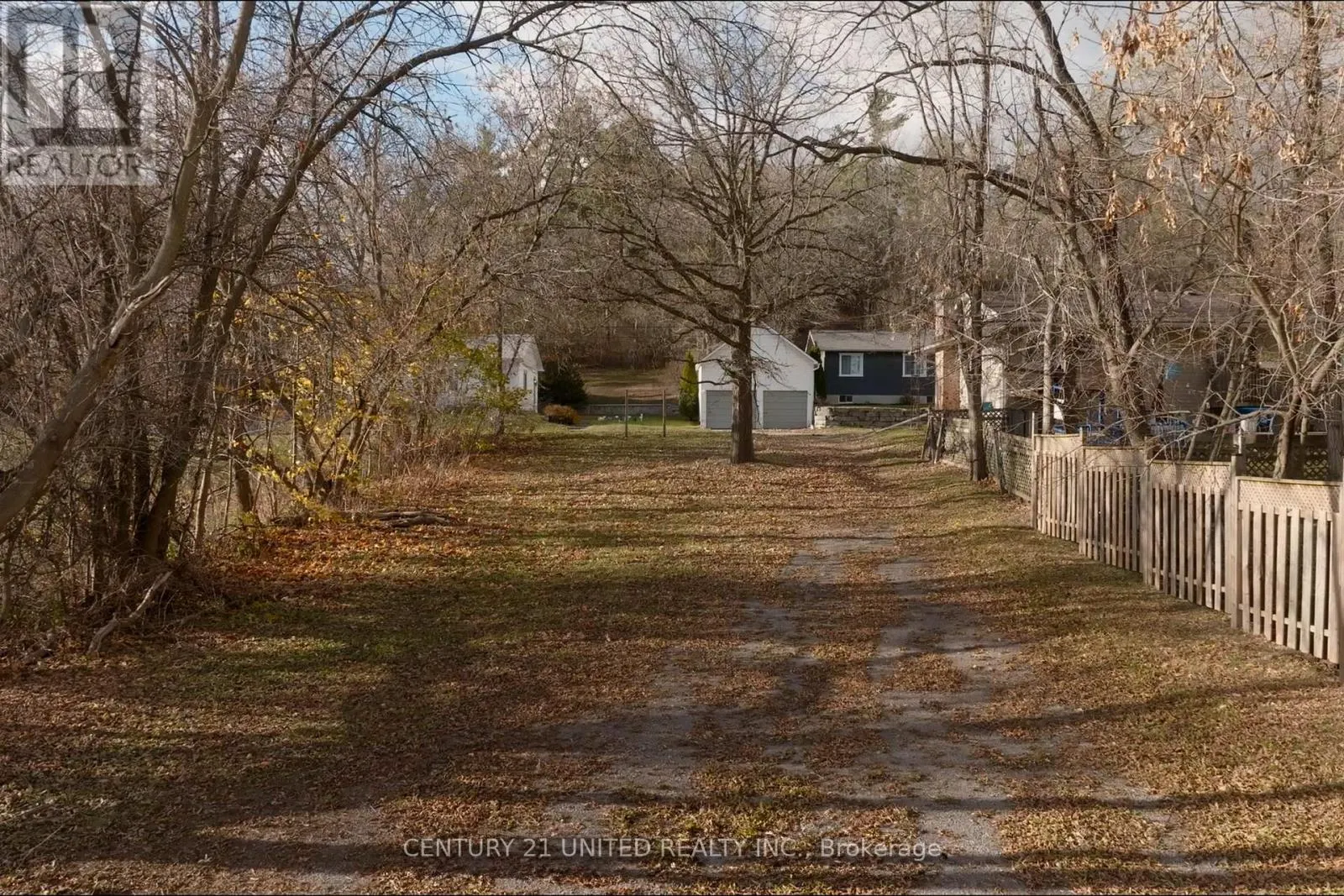 4272 HIGHWAY 7