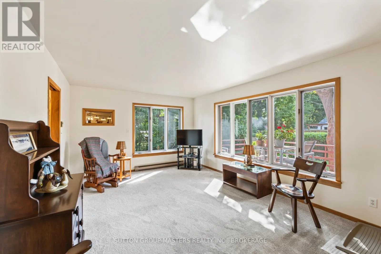 396 ROOSEVELT DRIVE