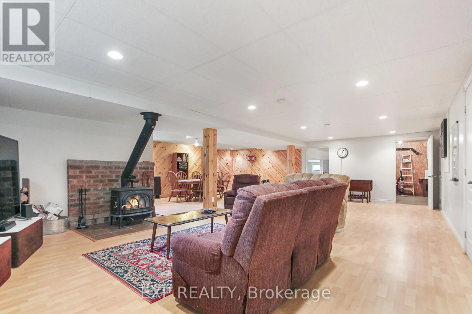 2186 CLYDE LAKE ROAD